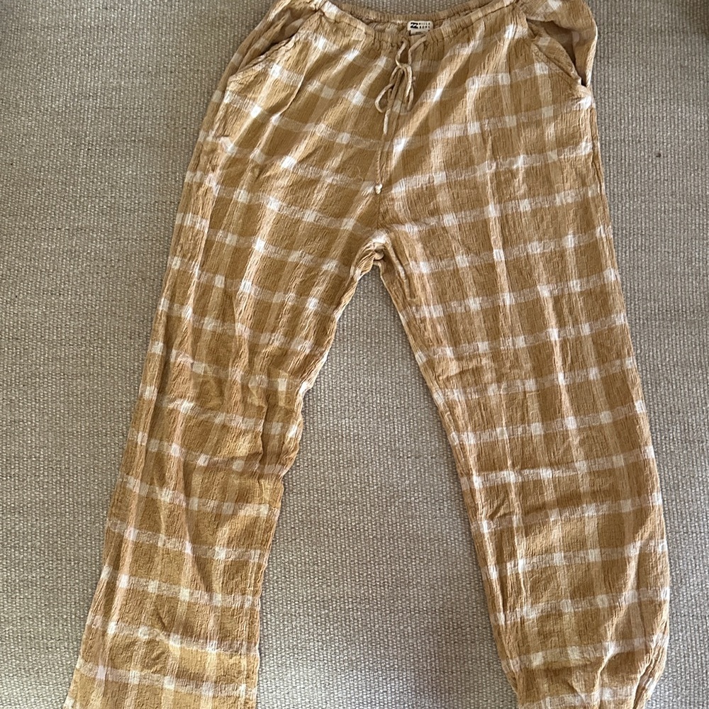 Billabong Tan and White Plaid Drawstring Joggers